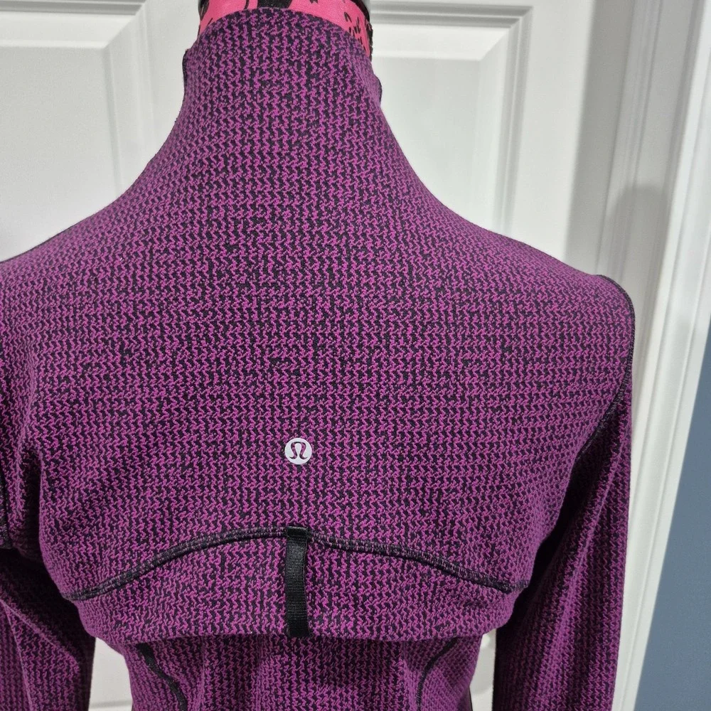 Lululemon Define Jacket Womens 10 Deep Fuschia Teeny Tooth Fitted Fall Hiking